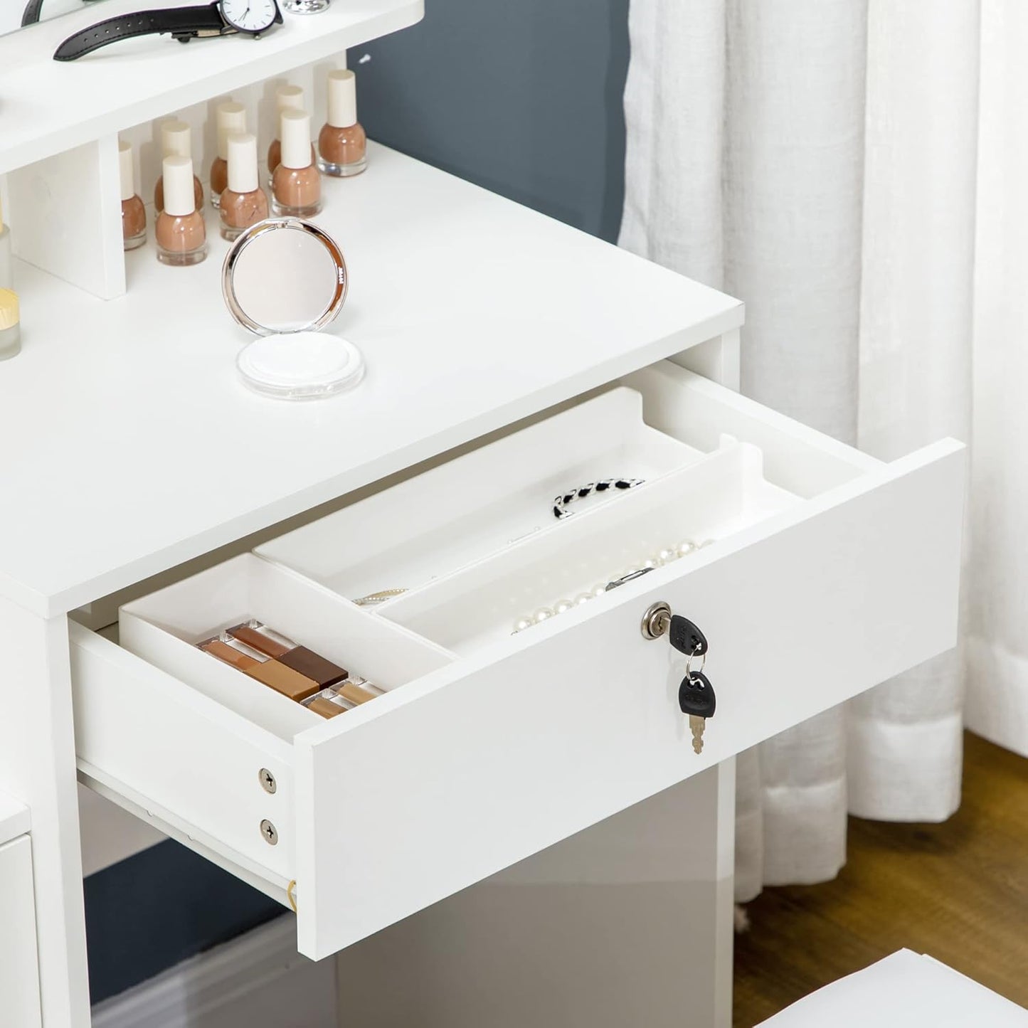 HOMCOM Makeup Vanity with Stool and Mirror Makeup Table with 4 Drawers 4 Storage Compartments Modern Style 80 x 38 x 143 cm White