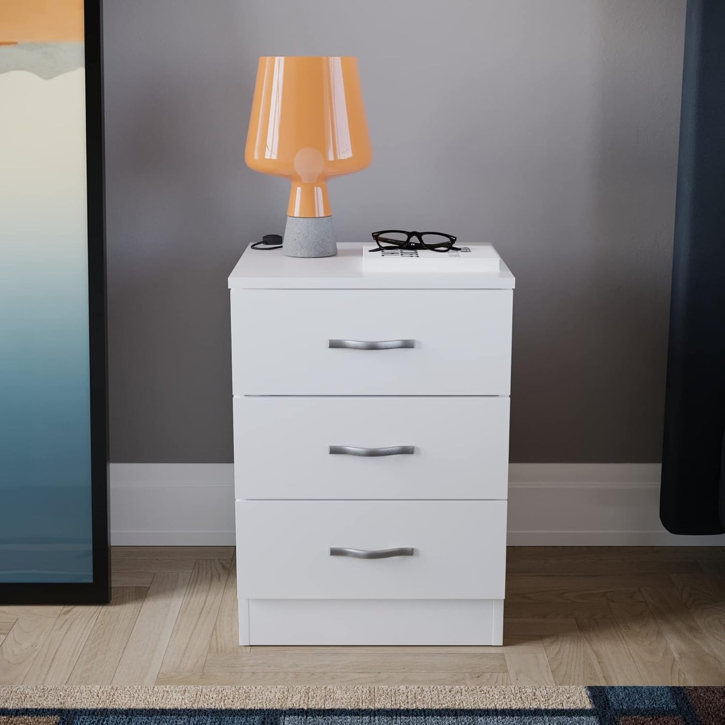 Vida Designs Large White Bedside Cabinet Chest of Drawers, 3 Drawer With Metal Handles and Runners, Unique Anti-Bowing Drawer Support, Riano Bedroom Furniture