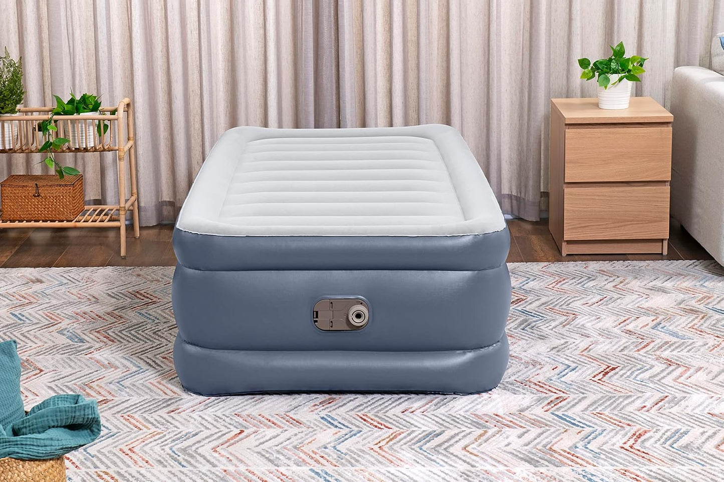 Bestway 75" x 38" x 20"/1.91m x 97cm x 51cm Tritech Air Mattress Twin Built-in AC Pump