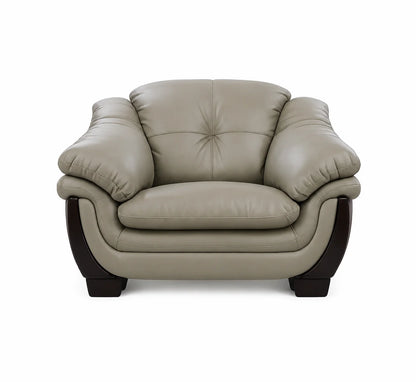 Elegant Classic Armchair with Plush Cushioned Design
